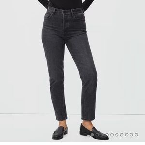 Everlane 90s cheeky jean size 24 crop